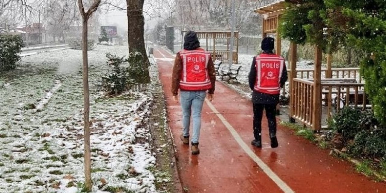 Polisten Şok Uygulama: 4 İş Yeri Ve 57 Kişiye İdari Yaptırım