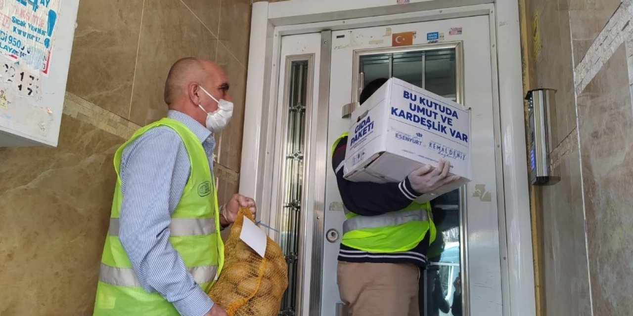 Esenyurt’ta İhtiyaç Sahiplerine 60 Bin Gıda Kolisi Dağıtılmaya Başlandı