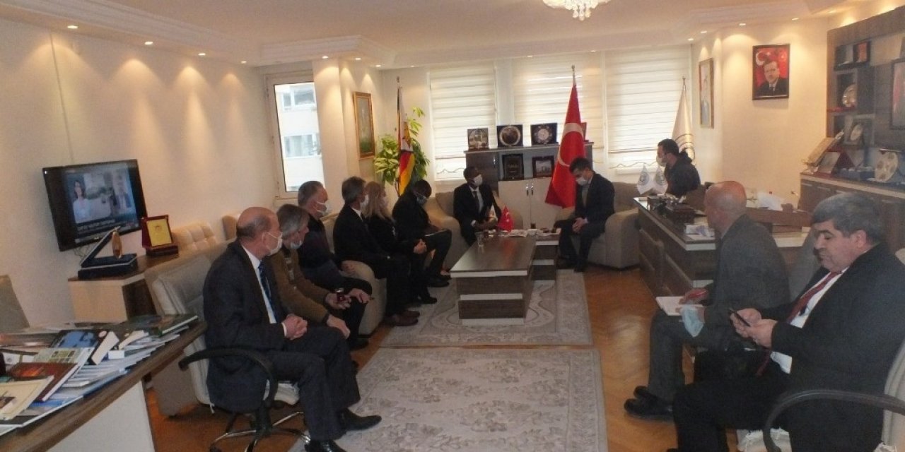 Zimbabve’deki Yatırım Olanakları İş Adamlarına Anlatıldı