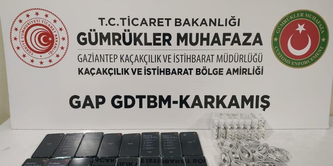 Karkamış’ta Bin 200 Paket Kaçak Sigara Ve 16 Adet Cep Telefonu Ele Geçirildi