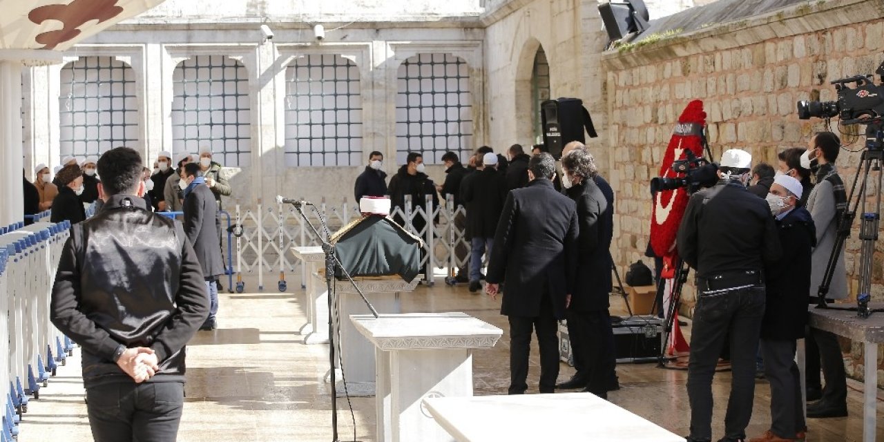 İ̇lahiyatçı Muhammet Emin Saraç Son Yolculuğuna Uğurlanıyor