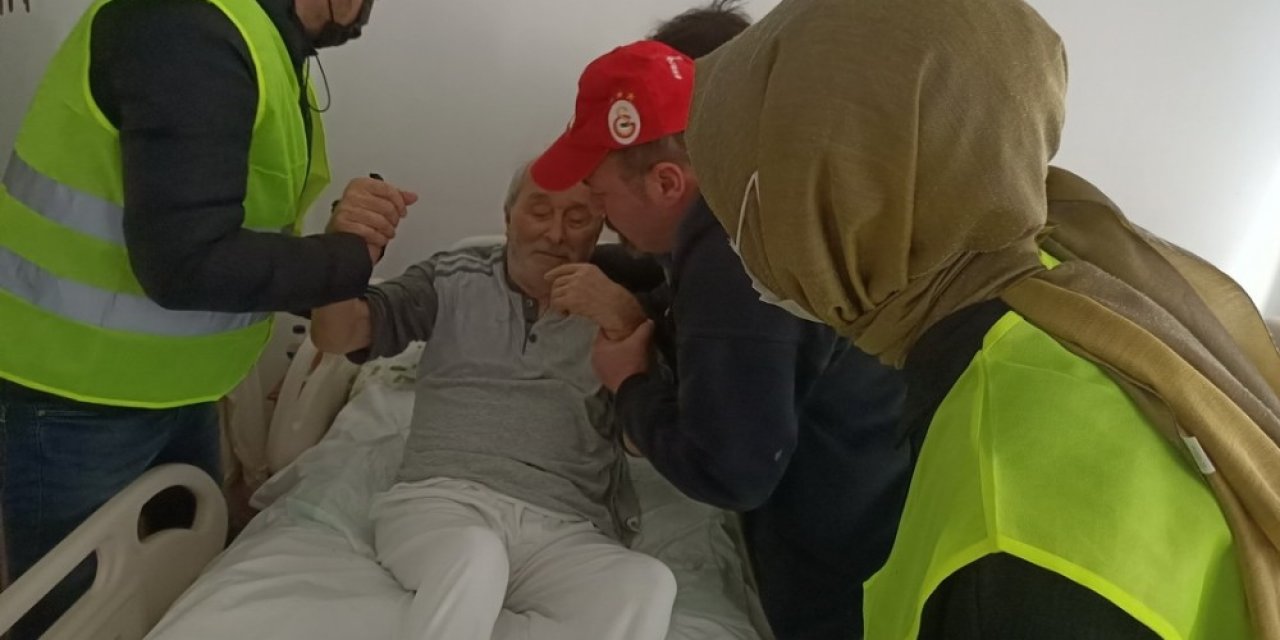 Evinde Tedavi Gören Hastanın Yardımına Vefa Ekipleri Koştu