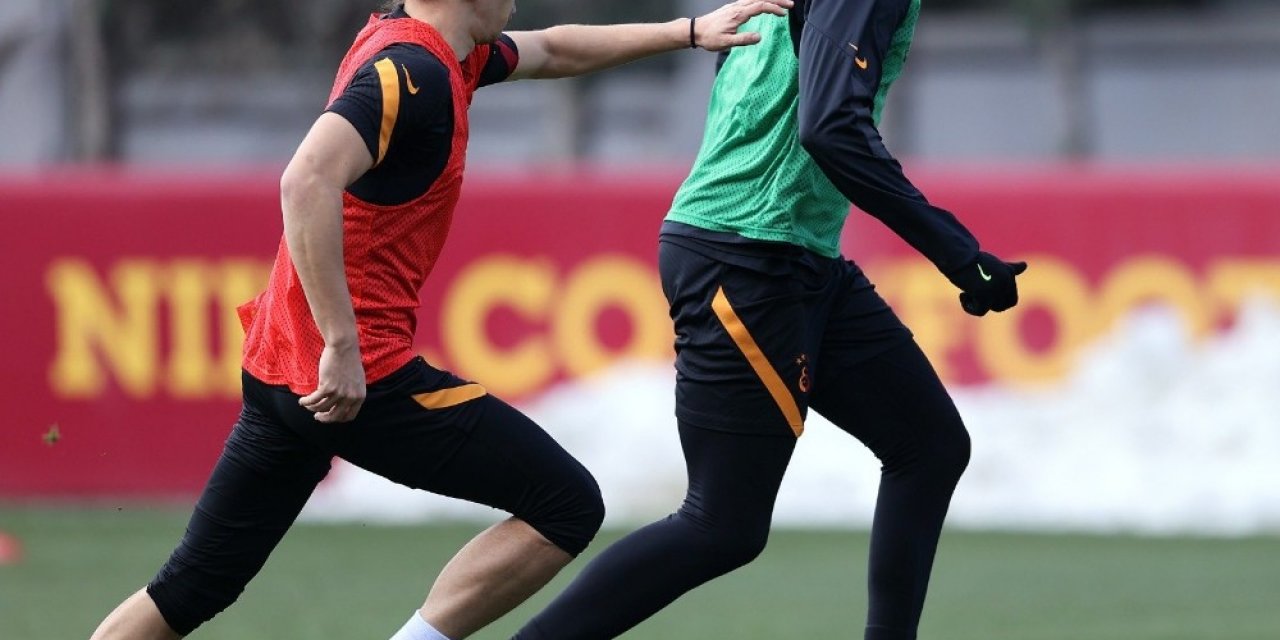 Galatasaray’da Halil Dervişoğlu Takımla Çalıştı
