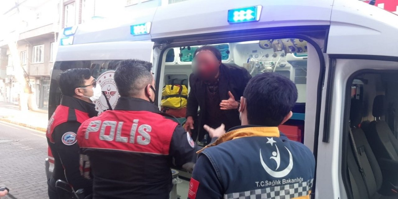 Aile İçinde Alacak Ver Kavgası: 1’i Kadın 4 Yaralı