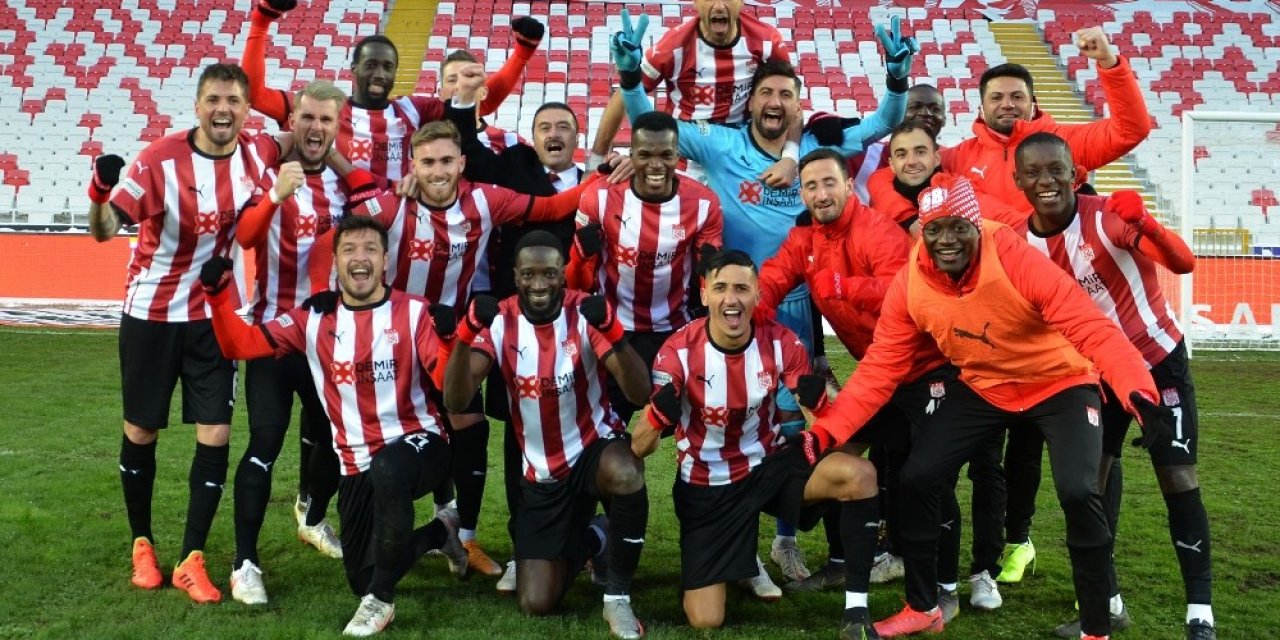 Sivasspor’da Maç Sonu Büyük Sevinç