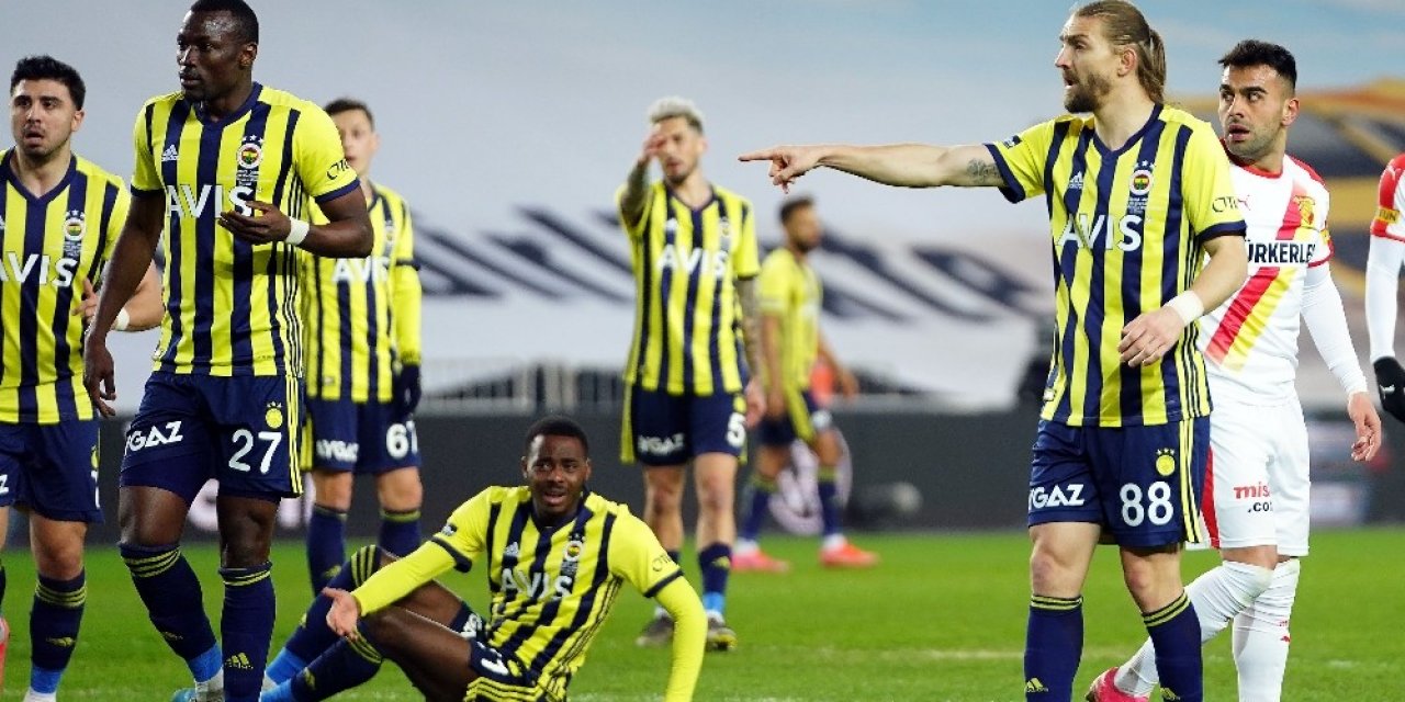 Süper Lig: Fenerbahçe: 0 - Göztepe: 1 (i̇lk Yarı)