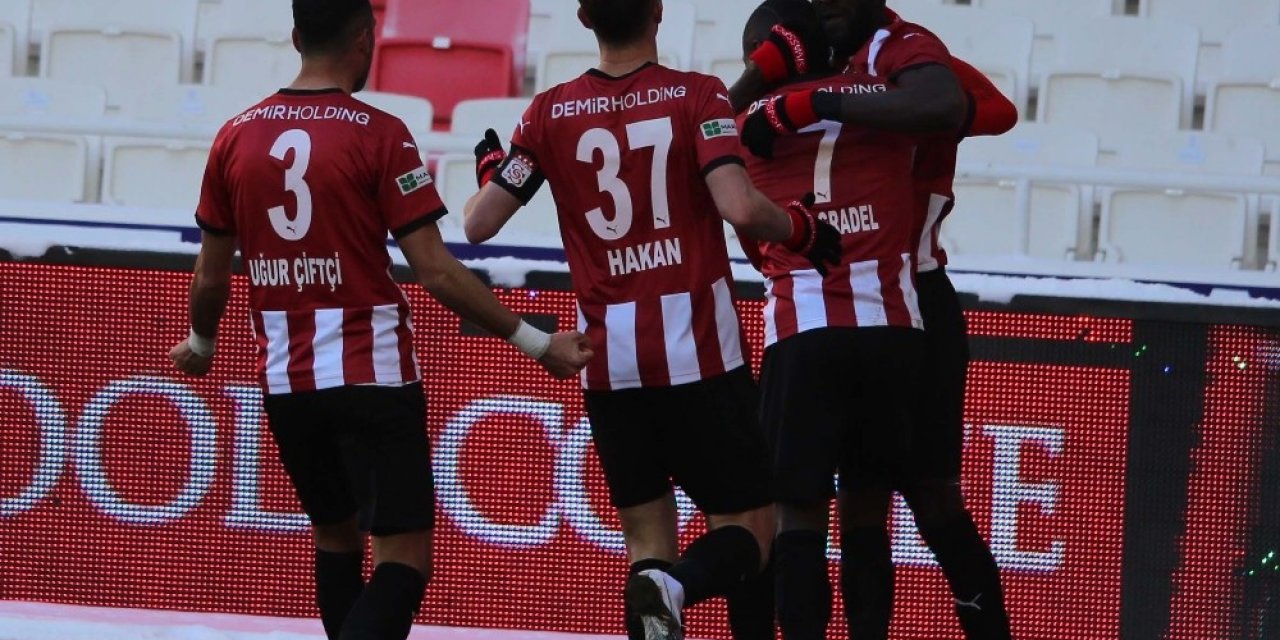 Yatabare Ligde 5. Kez Ağları Sarstı