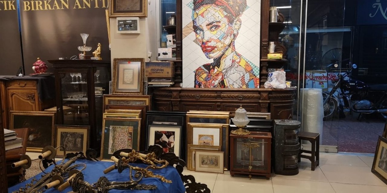 Pandemi Kadıköy’deki Antikacıları Da Vurdu; Müzayedeler Sosyal Medyaya Taşındı