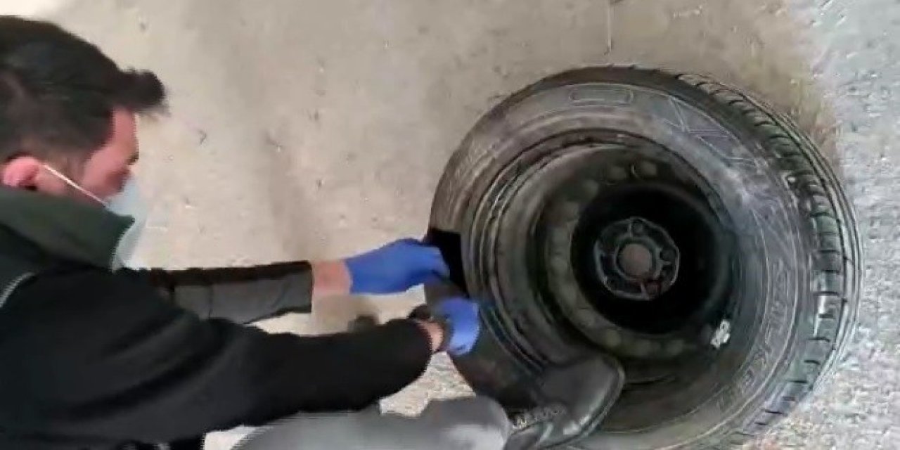 Otomobil Lastiğinden Bir Kilo Kokain Çıktı