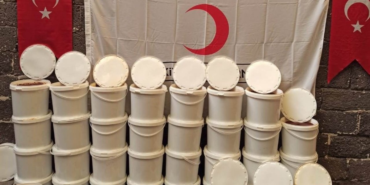 Kızılay Yardıma Muhtaç Aileleri Yalnız Bırakmadı