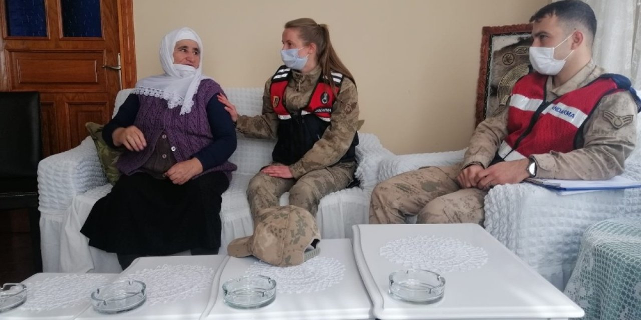 Kars’ta Jandarma Yaşlıları Unutmadı