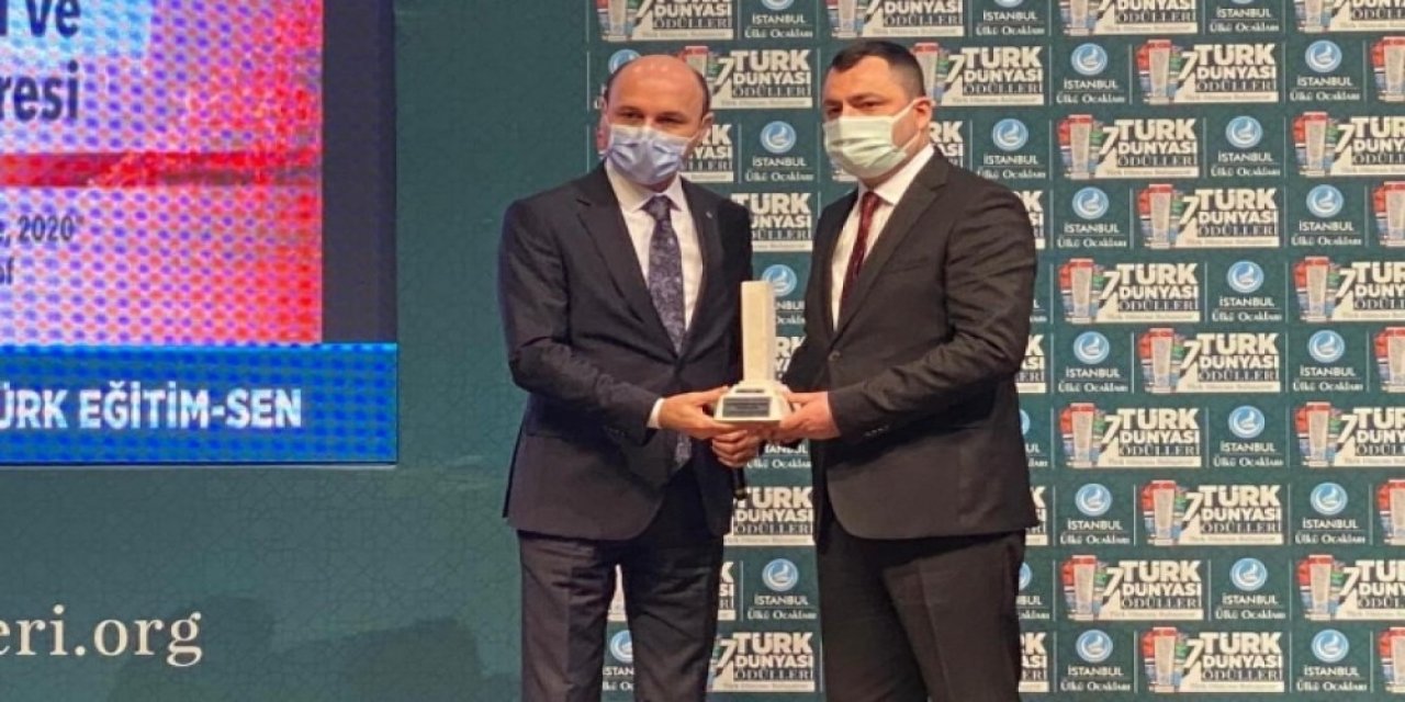 Türk Eğitim-sen, Yılın Türk Dünyası Etkinliği Ödülü’ne Layık Görüldü