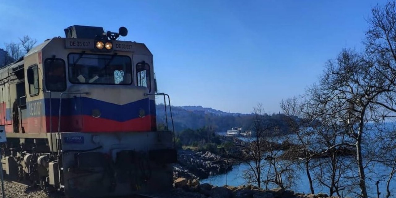 Çöken Tren Yolu Tamir Edildi