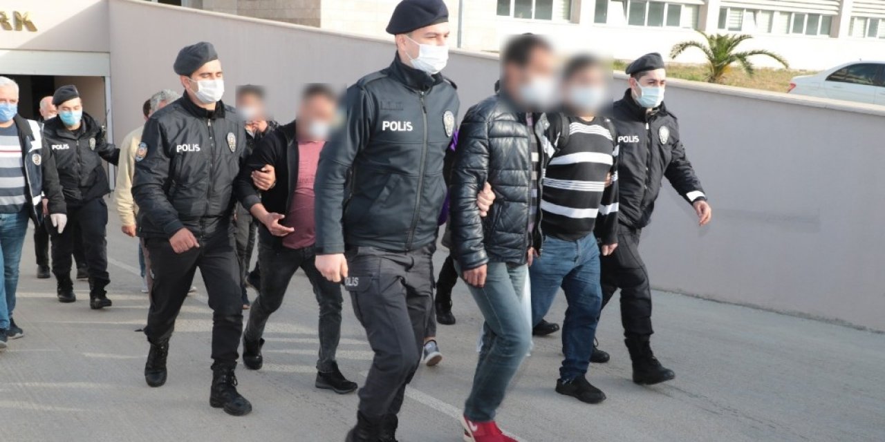 Antalya’da Aranan 32 Şüpheli Yakalandı