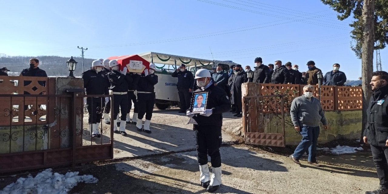 Polis Memuru Gözyaşları İçinde Son Yolculuğuna Uğurlandı