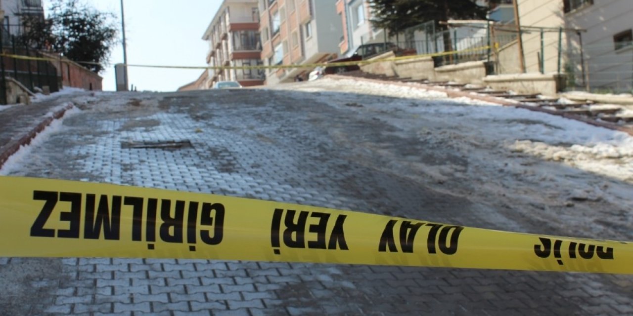 Ankara’da Bir Kadın Sokak Ortasında Vurularak Hayatını Kaybetti