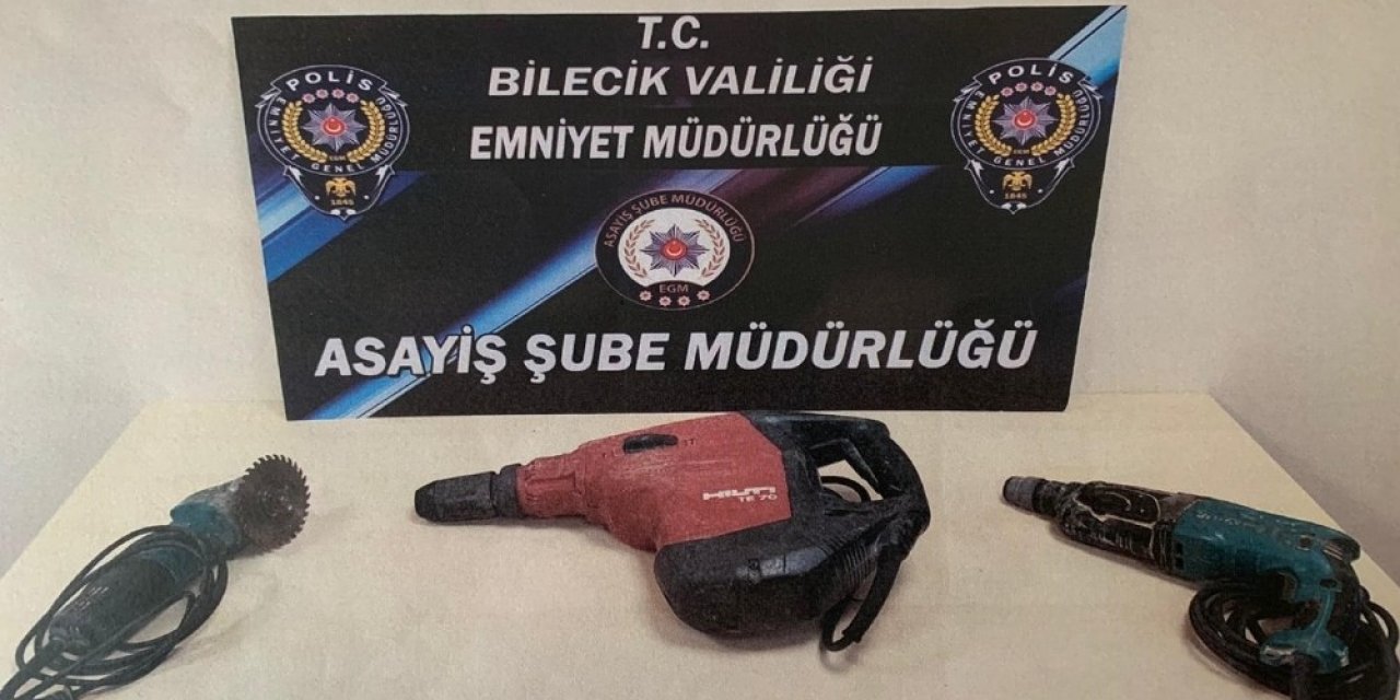 Hırsızlık Olayı 90 Saatlik Kamera Kayıtları İncelenerek Aydınlatıldı