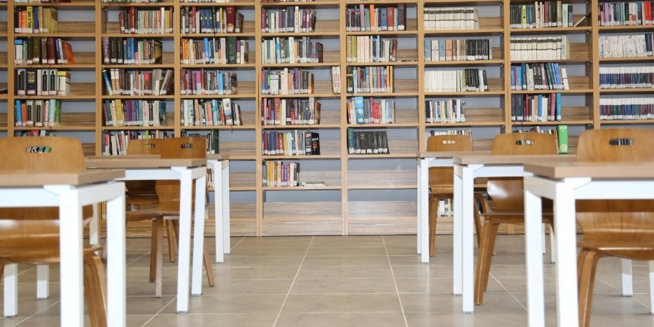 Fikir Sanat Akademisi Kütüphanesi Okurlarını Bekliyor
