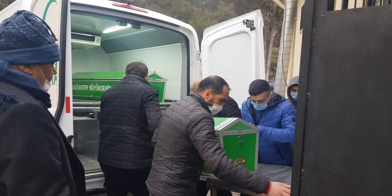 Genç Kadının Banyoda Sır Ölümü