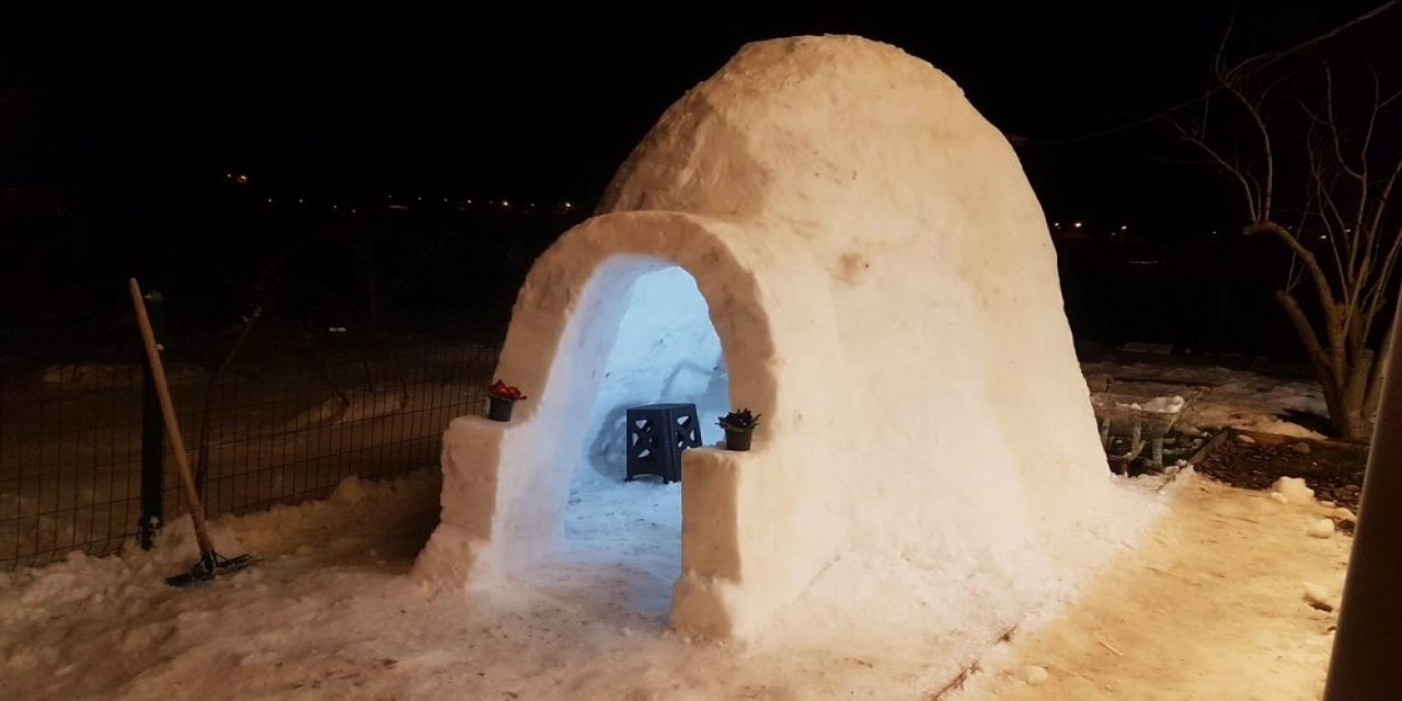 Kardan Tek Odalı Ev Yaptı