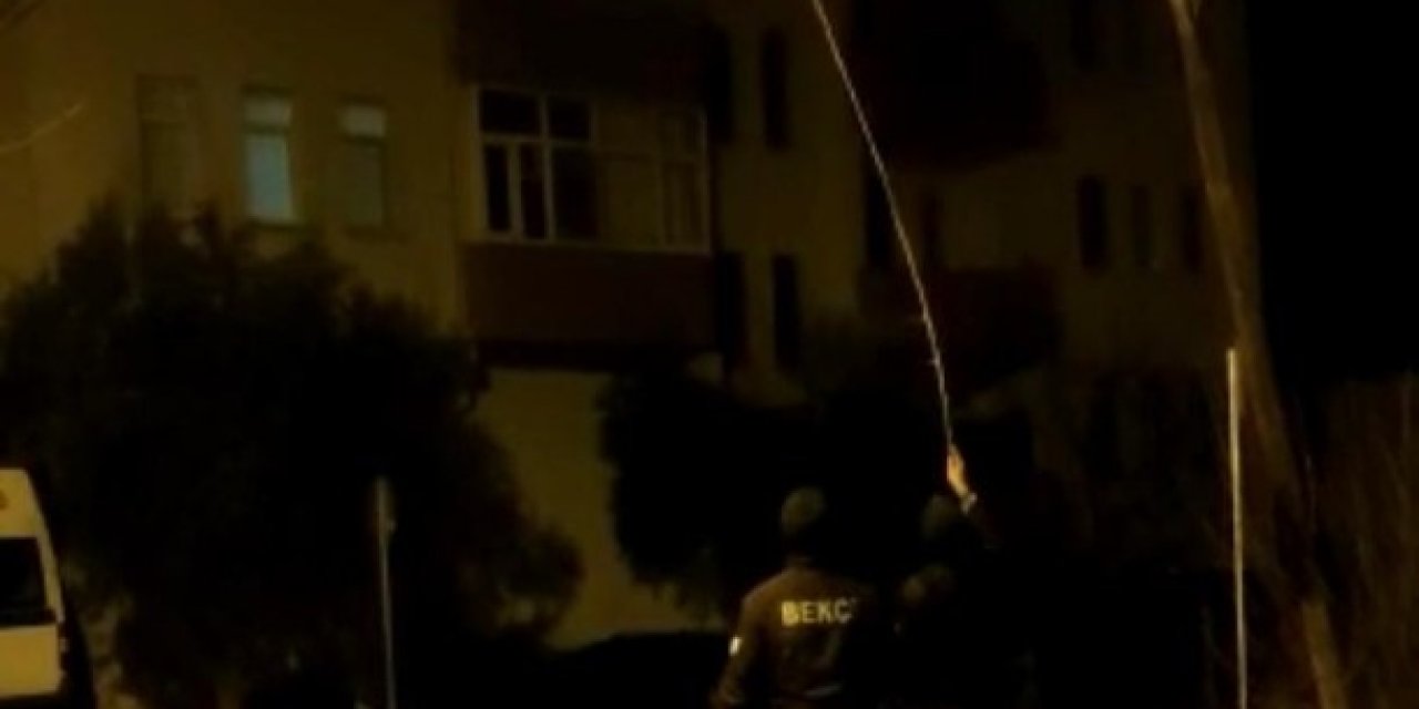 Devriye Gezen Bekçilerin Bayrak Hassasiyeti Kamerada