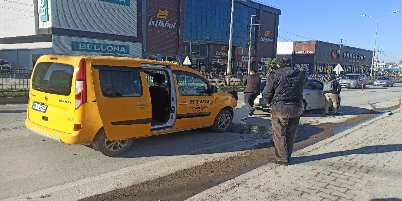 Bafra’da Zincirleme Kaza: 1 Yaralı