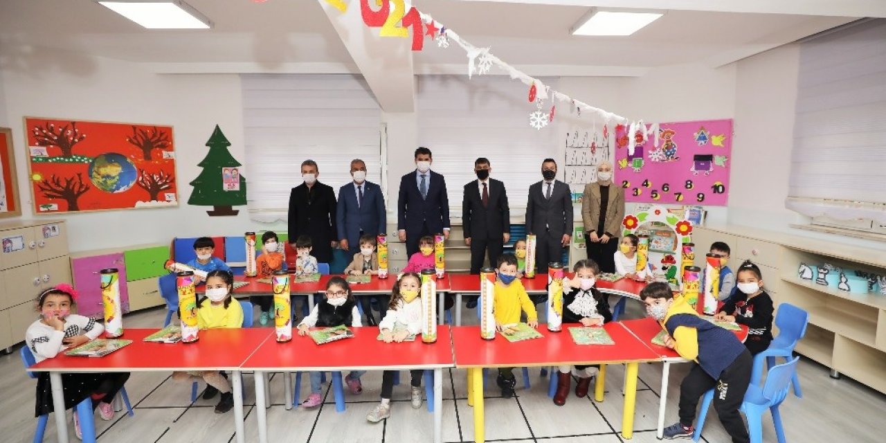 Şehitkamil’den Öğrencilere 10 Bin Satranç Seti