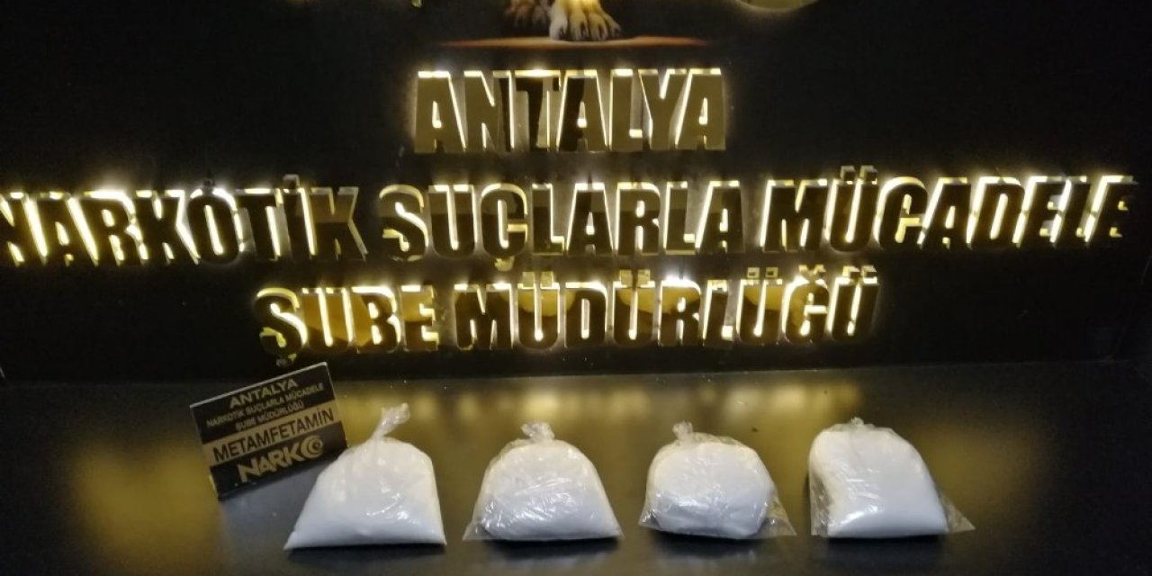 Antalya’da Otomobille Metamfetamin Ticaretine Şok Baskın