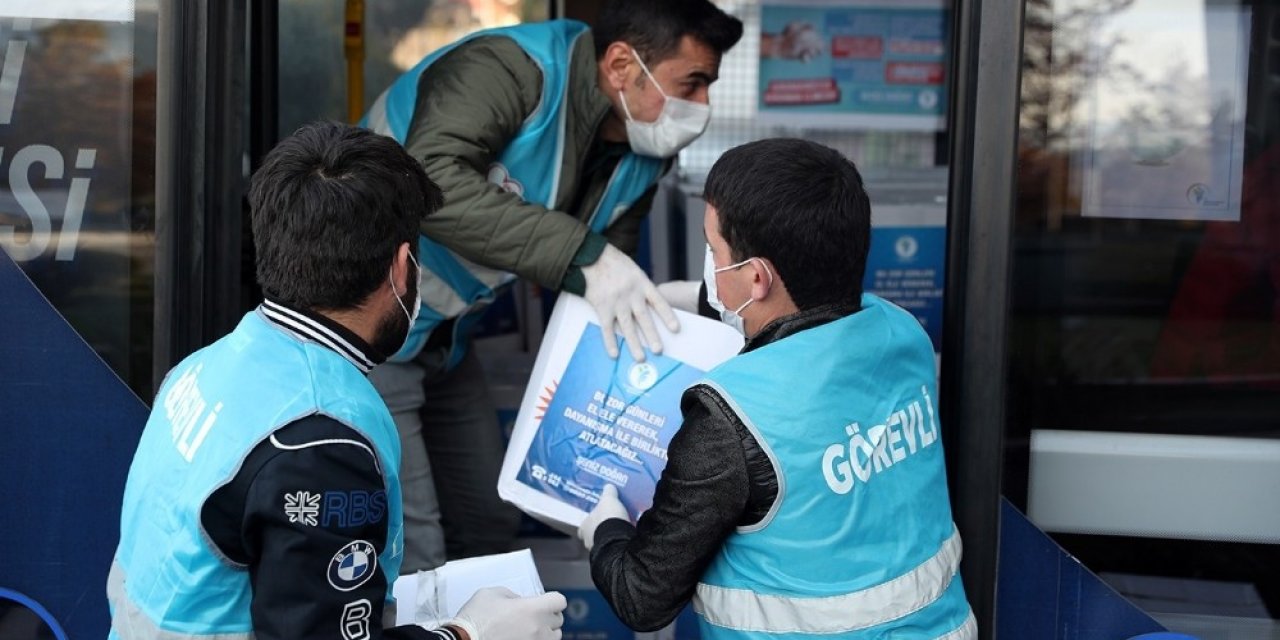 Merkezefendi Belediyesi, Esnaf Ve Müzisyenlere Gıda Kolisi Desteğini Sürdürüyor