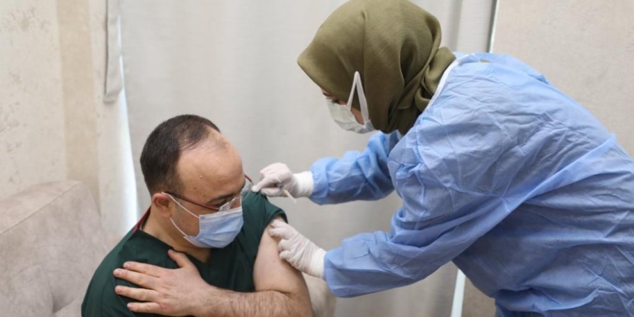 Vali Erkaya Yırık Koronavirüs Aşısı Oldu