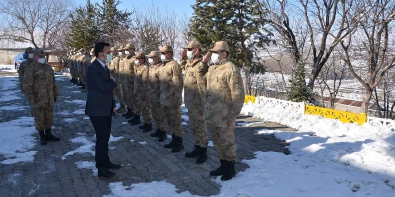 Kaymakamdan Jandarmaya Ziyaret