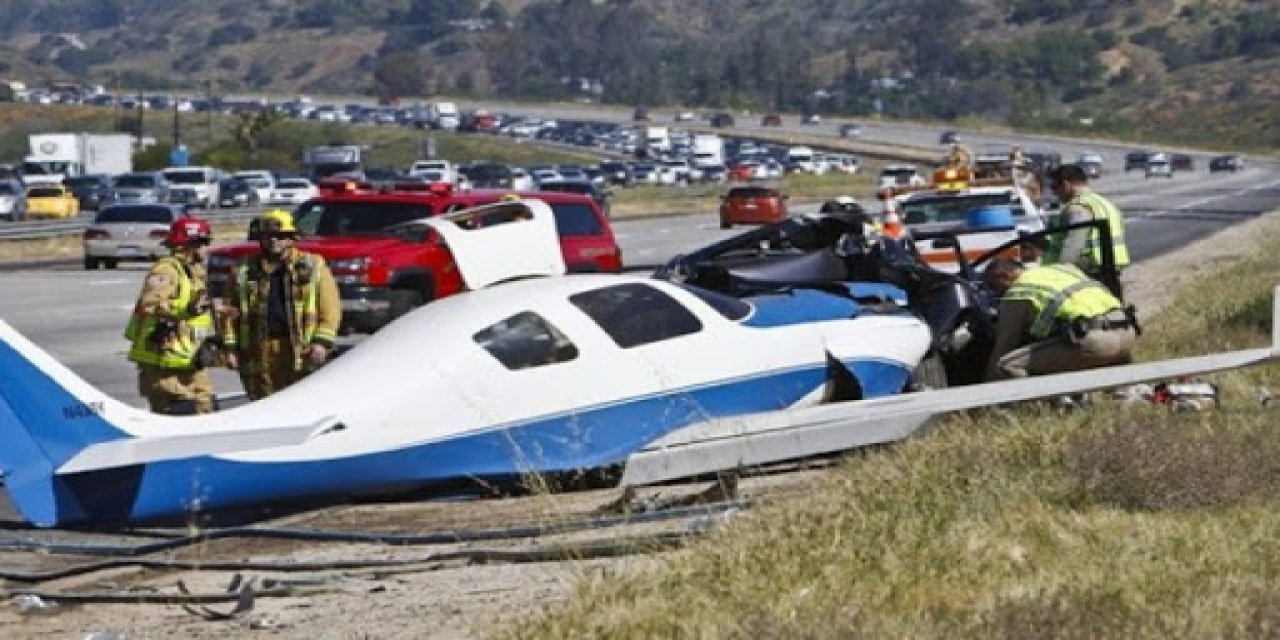 Abd’de Küçük Uçak Araca Çarptı