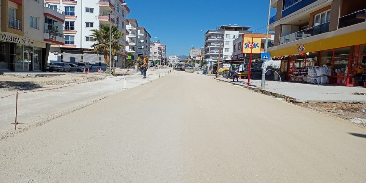 Mersin’de Asfalt Çalışmaları Sürüyor