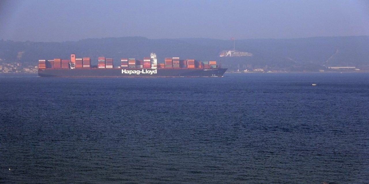 Çanakkale Boğazı 14 Saat Trafiğe Kapandı