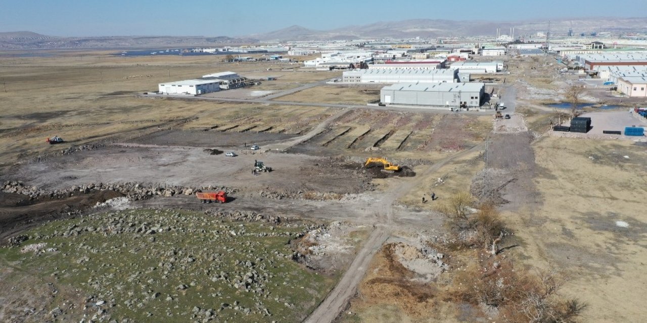 Hacılar’da Yol Çalışmaları Sürüyor