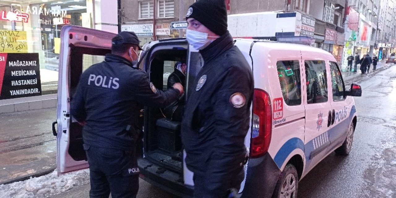 Evde Kumar Oynayan Şahıslara 37 Bin 273 Lira Ceza Kesildi