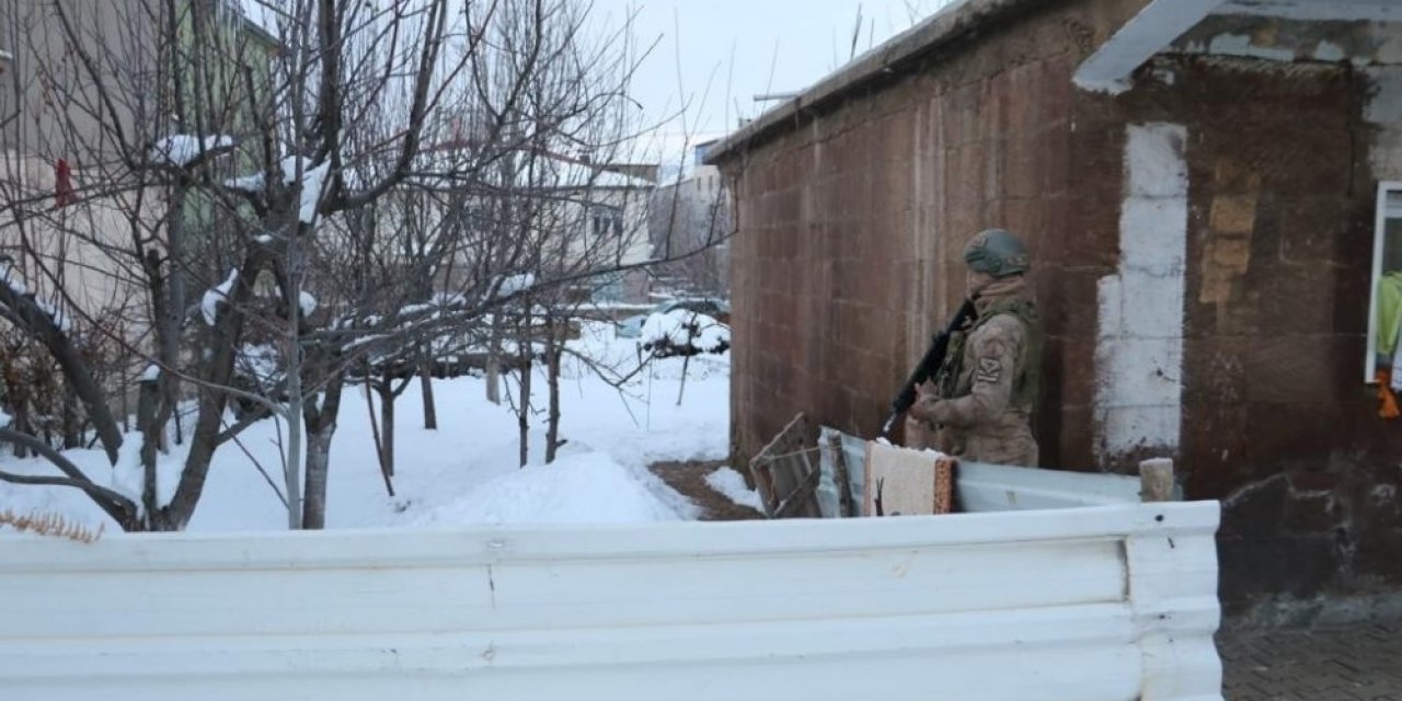 Bitlis’te Uyuşturucu Tacirlerine Operasyon: 9 Gözaltı