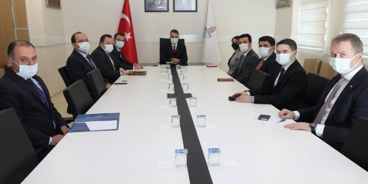 Bitlis’te Kaymakamlar Toplantısı