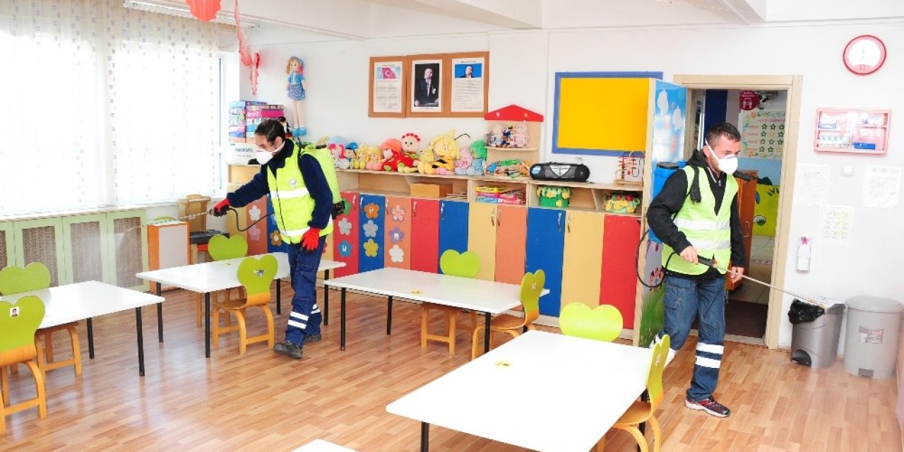 Balçova’daki Okullara Virüs Temizliği