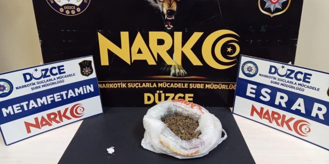 Uyuşturucu Satarken Yakalandı