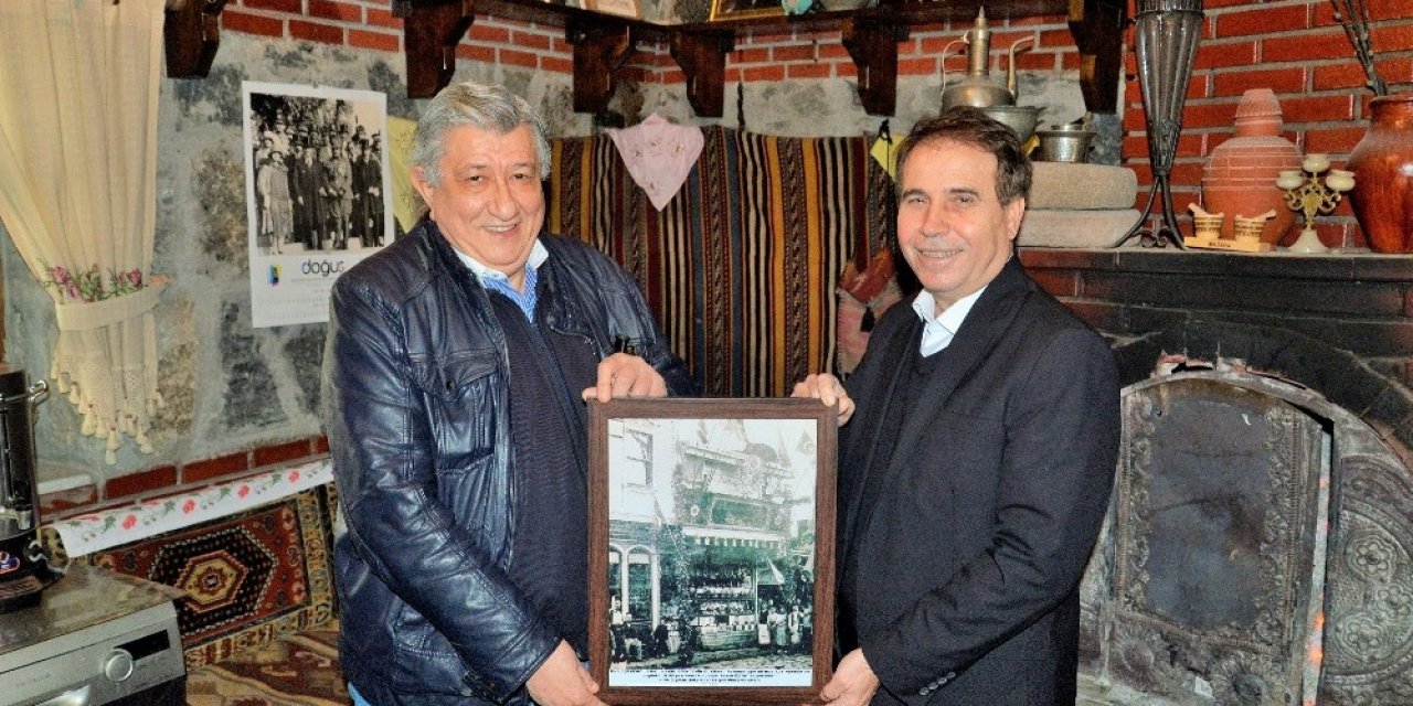 Bursa’nın İlk Şekercisinin Torunundan Kardelen Kültür Evi’ne Anlamlı Bağış