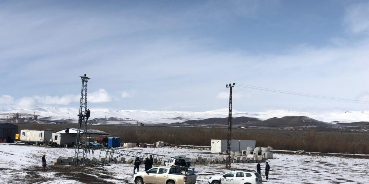 ‘kar Kaplanları’nın Zorlu Mesaisi Devam Ediyor