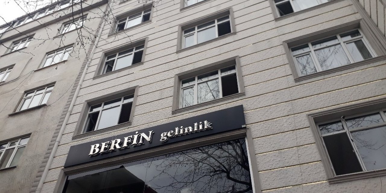 Yangında Mahsur Kalan Çocukları Camdan Atarak Kurtardılar