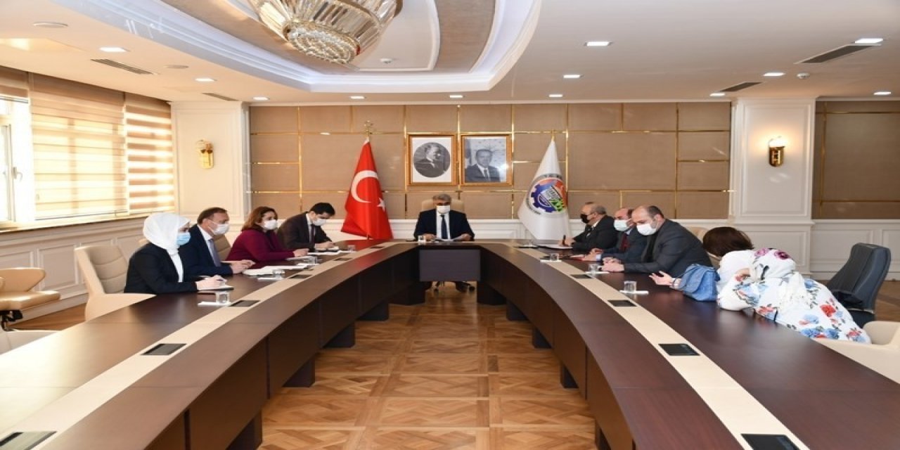 Vali Gürel, Vatandaşların Talep Ve Şikayetlerini Dinledi