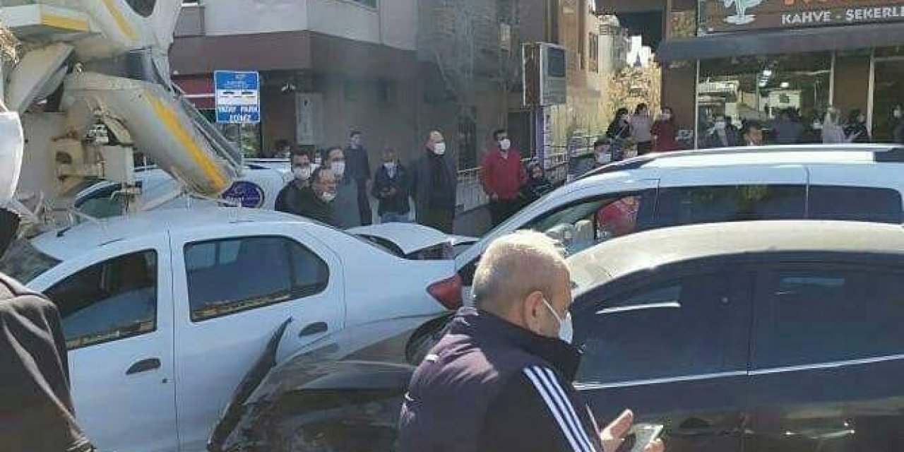 Hatay’da Zincirleme Trafik Kazası: 3 Yaralı