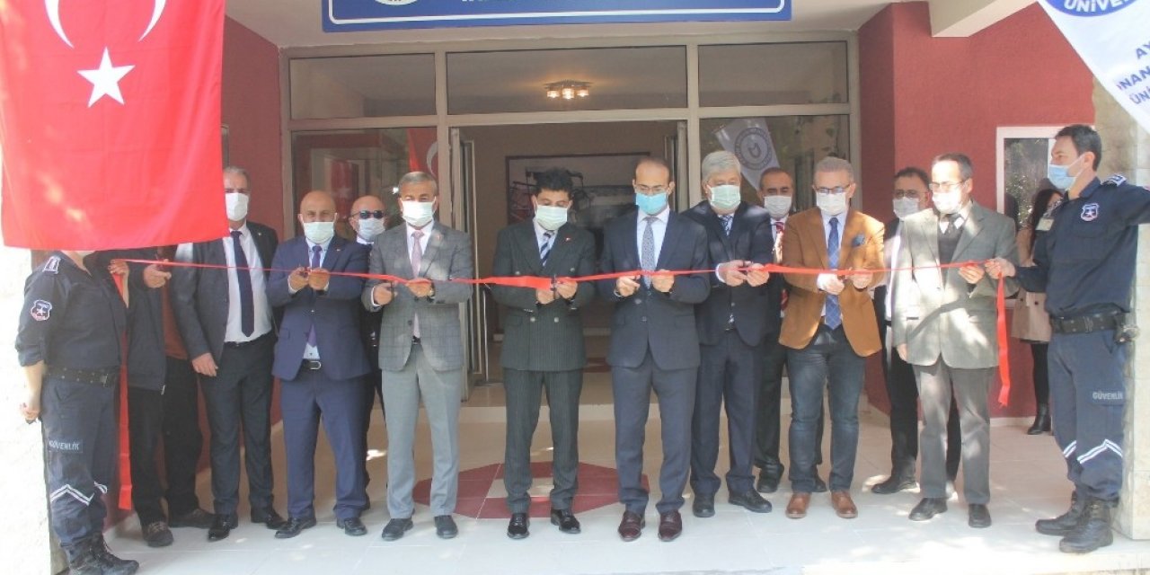 Adü, Geçmişten Geleceğe Işık Tutacak