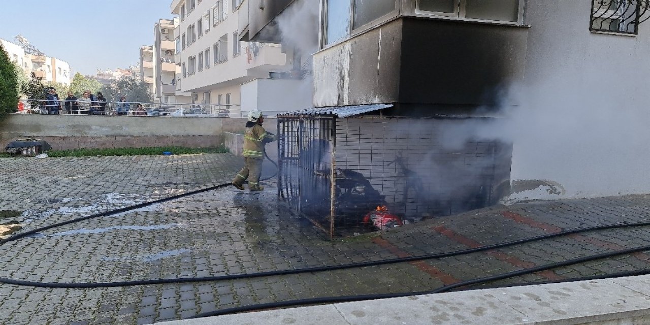 İ̇zmir’de Korkutan Yangın