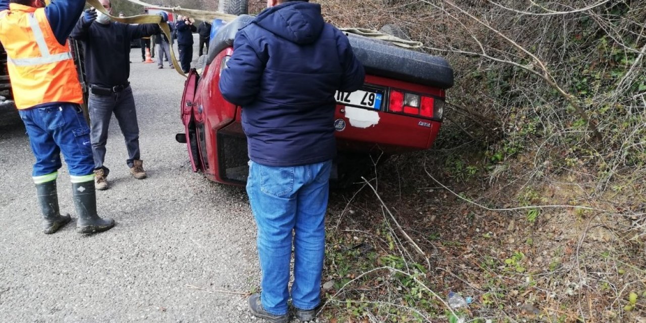 Kontrolden Çıkan Araç Takla Attı: 1 Yaralı