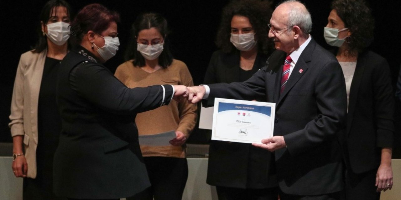 Buca Belediyesine Kılıçdaroğlu’ndan Proje Sertifikası