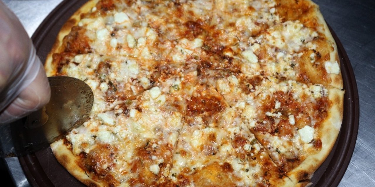 Bu Da Van Usulü Otlu Peynirli Pizza